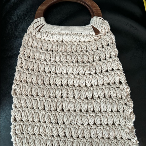 Universal Thread from Target Handbag - Picture 4 of 5